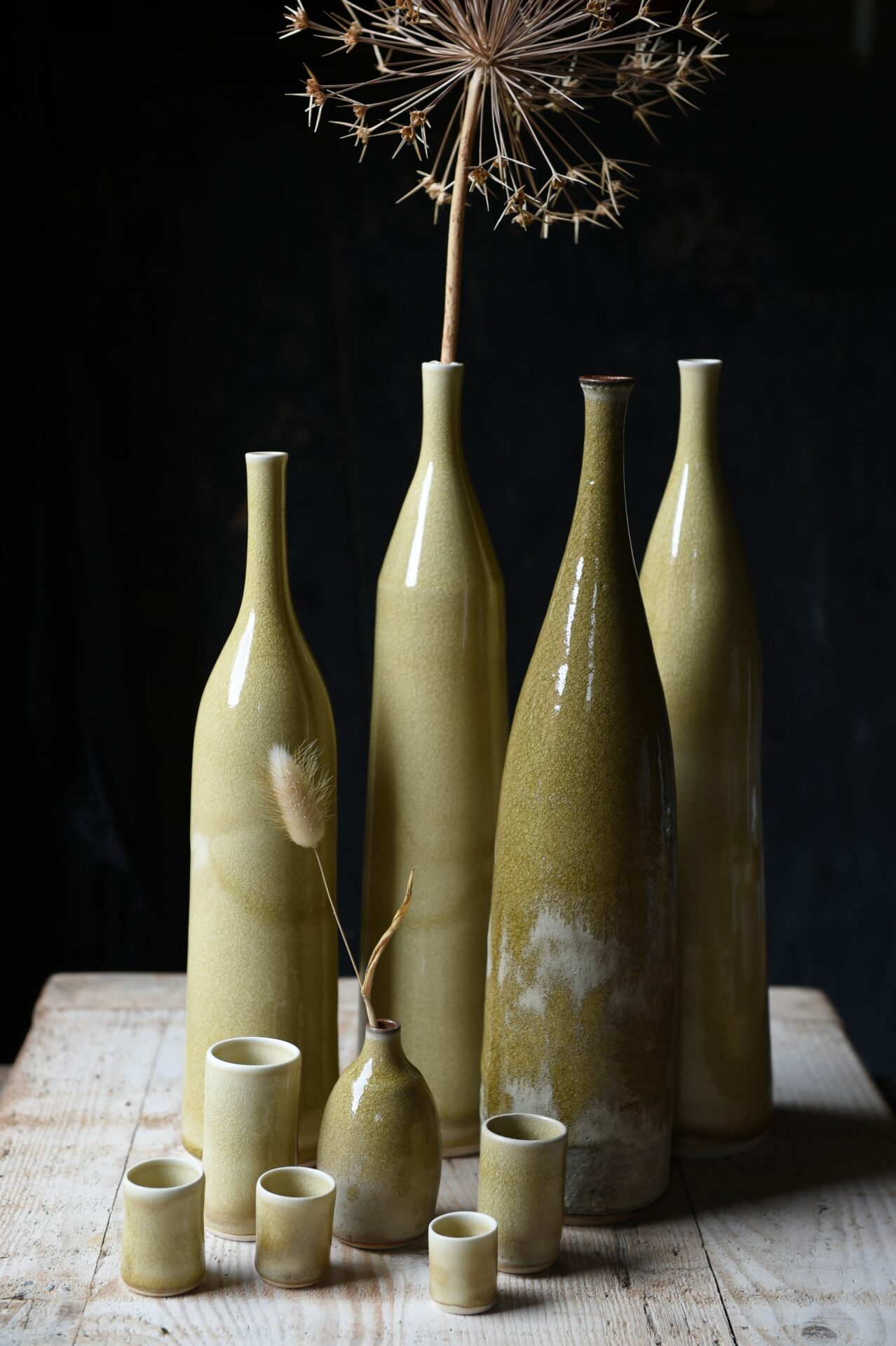 bouteilles en céramique jaune de fer